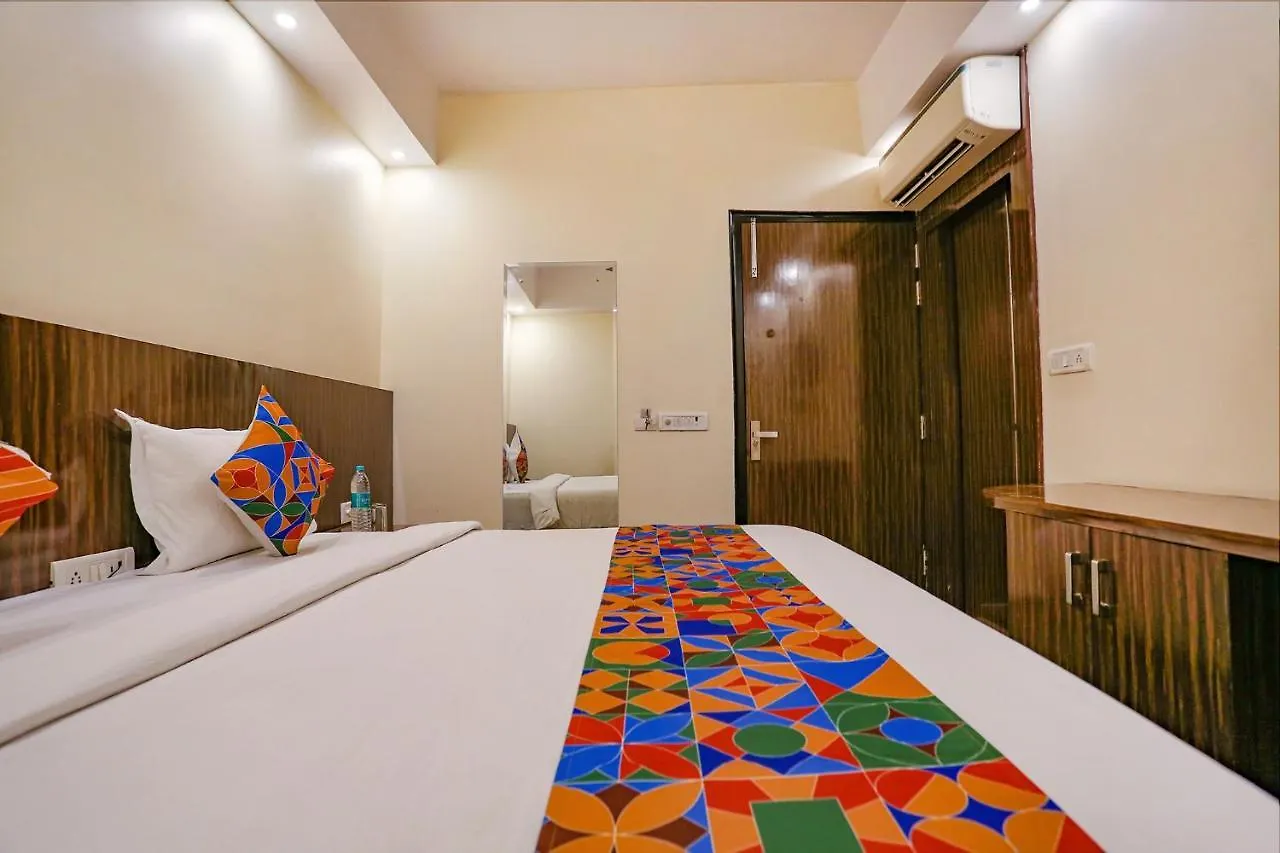 Fabexpress Kapashera Residency New Delhi Gurgaon