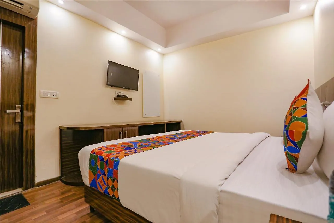 Fabexpress Kapashera Residency New Delhi India